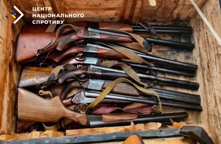 Окупанти на ТОТ вилучають в українців зброю і передають своїй армії – ЦНС