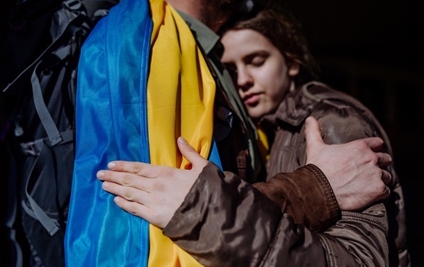 Новини України - Опитування показало, чи зберігають українці єдність під час війни