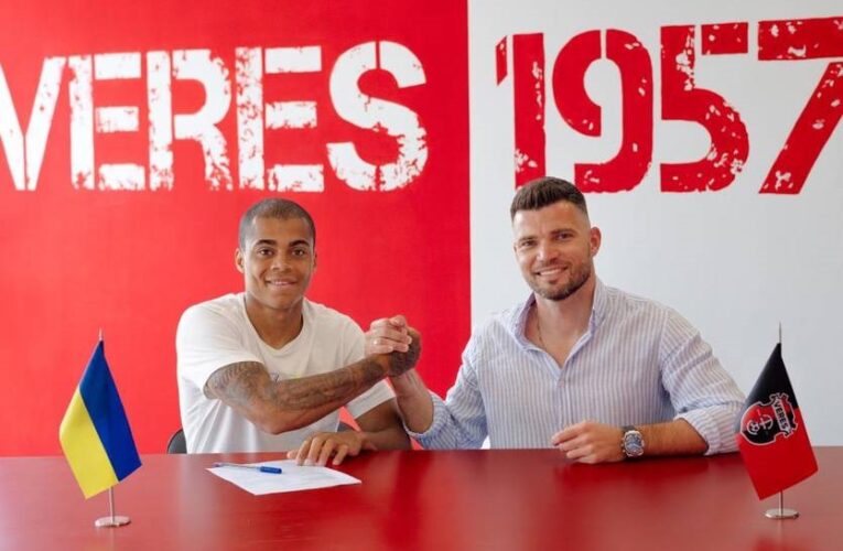 Після вибуття до Першої ліги Ворскла передає свого нападника Вересу