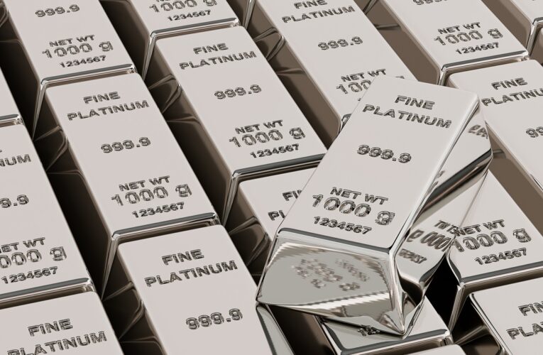 Платина оновила ціновий рекорд з 2014 року