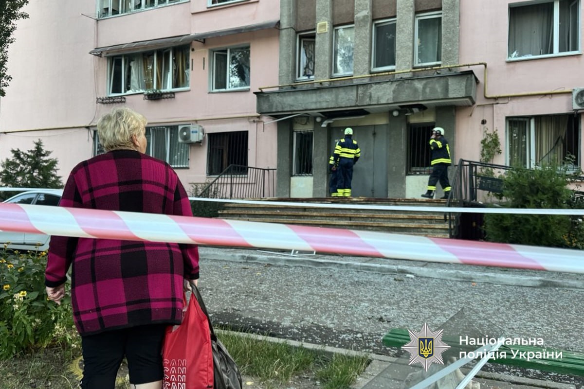 Новини України - Поліція показала фото наслідків атаки по Черкасах