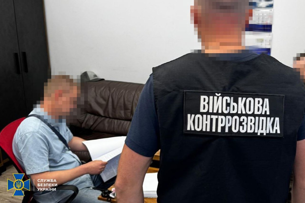 Новини України - Посадовець Міноборони розкрадав кошти на ремонті бронетранспортерів ЗСУ