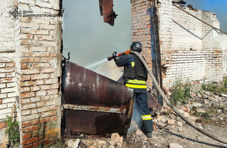 РФ атакувала Дніпропетровщину ракетою, є постраждалі