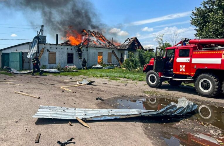 РФ скинула КАБи на прифронтове селище Харківської області