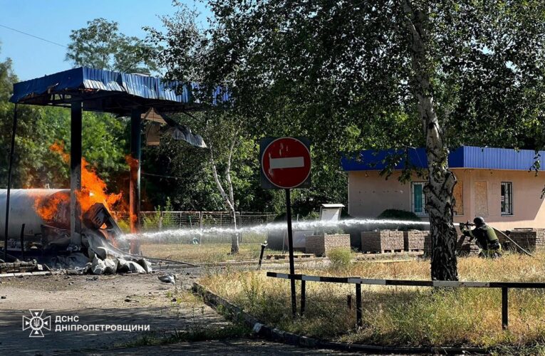 Росіяни атакували дроном АЗС у Марганці