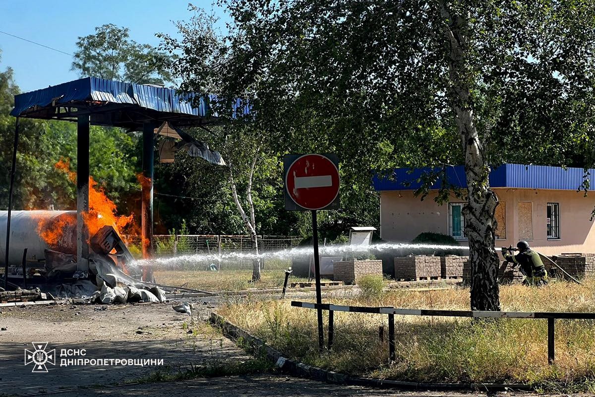 Новини України - Росіяни атакували дроном АЗС у Марганці