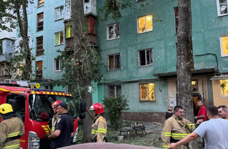 Росіяни атакували дроном багатоповерхівку у Запоріжжі