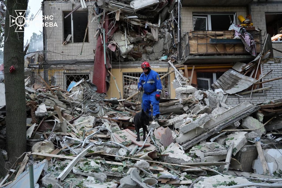 Новини Києва - Росіяни атакували Київ реактивними шахедами - глава МВС