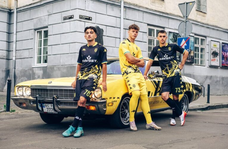 Рух представив оновлену ігрову форму