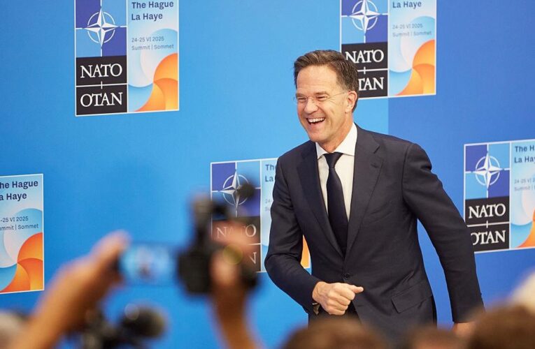 Рютте висміяв Лаврова після його заяви про “крах НАТО”