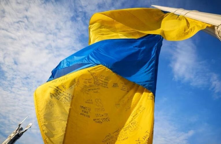 Серпневі зміни: продовження воєнного стану, тарифи, підвищення пенсій