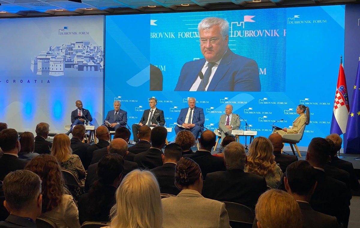 Новини України - Сибіга назвав елементи рецепту завершення війни