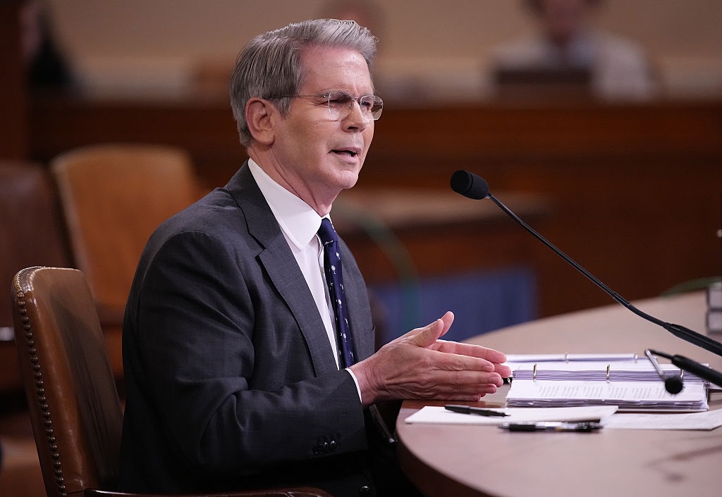 Новини бізнесу - США пригрозили Китаю введенням 100% мита через закупівлю російської нафти