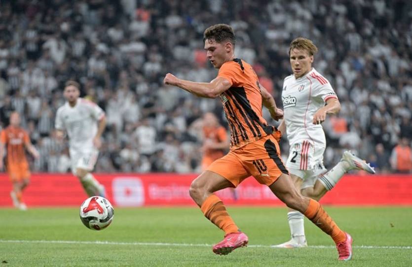 Новини спорту - Судаков показав на фото, як його вразила запальність турецьких фанів