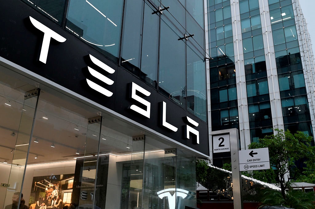 Новини бізнесу - Tesla відзвітувала про 16% падіння прибутку
