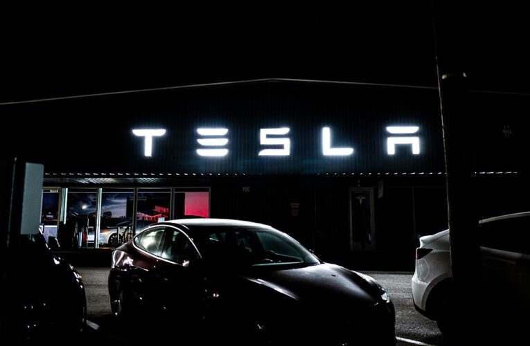 Tesla втратила мільярди доларів через продаж 75% своїх біткоїнів