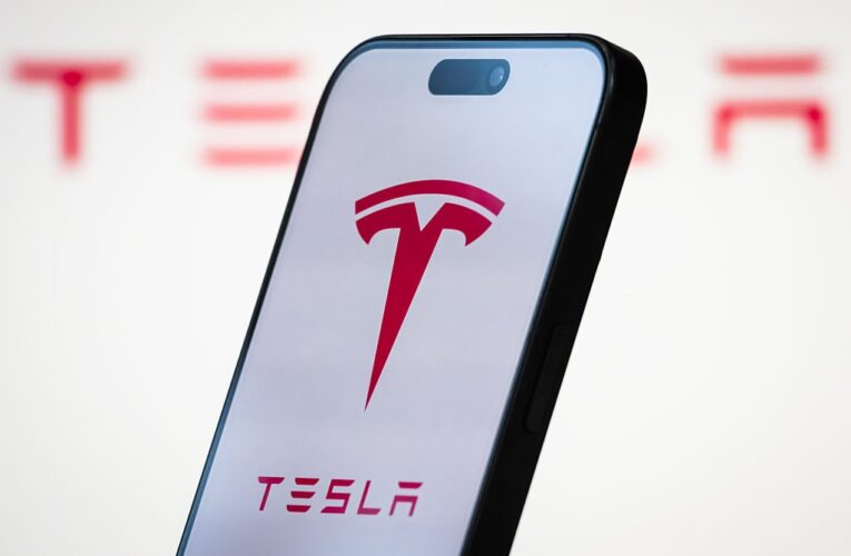 Tesla замовила ШІ-чипи у Samsung на $16,5 млрд