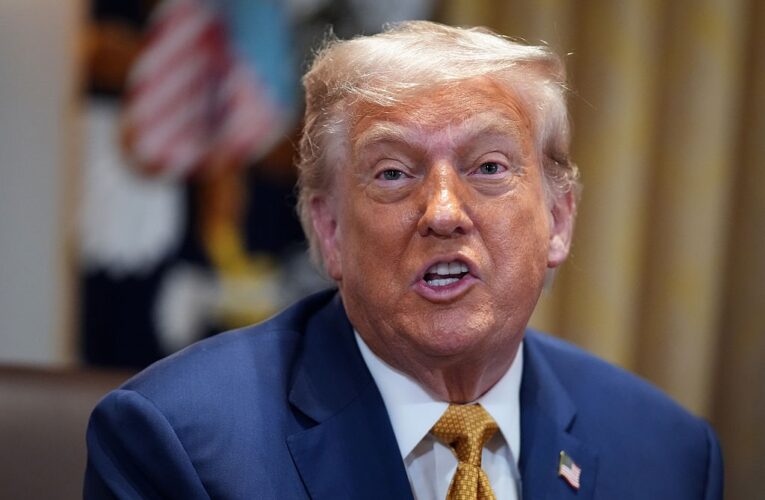 Трамп пригрозив Путіну “невеличким сюрпризом”