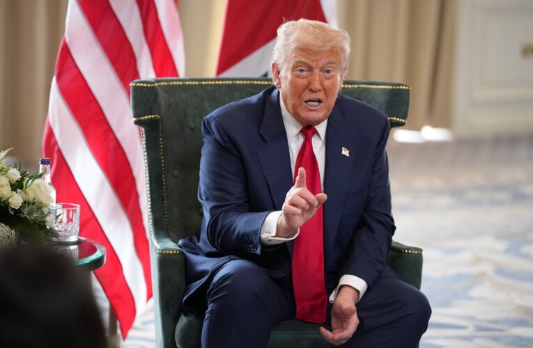 Трамп пригрозив “стерти з лиця землі” ядерні об’єкти Ірану