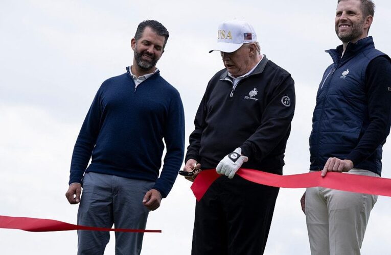 Трамп провів церемонію відкриття поля для гольфу в Шотландію