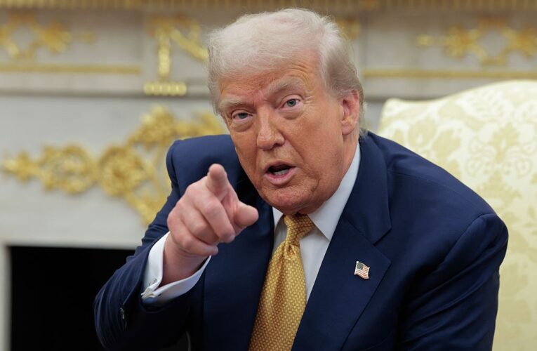 Трамп відтермінував обмеження проти Китаю заради угоди – FT