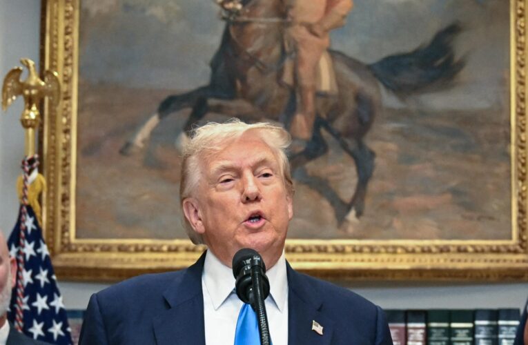 Трамп вимагає миру між РФ і Україною “до 8 серпня”