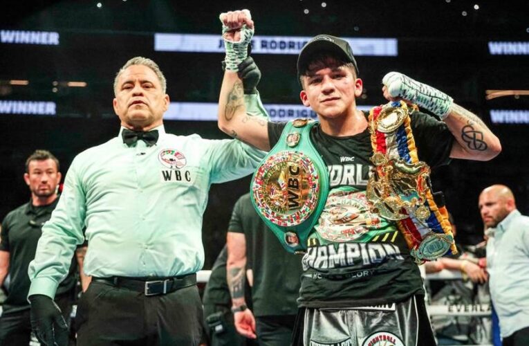 Турки анонсував бій за об’єднання поясів у другій найлегшій вазі