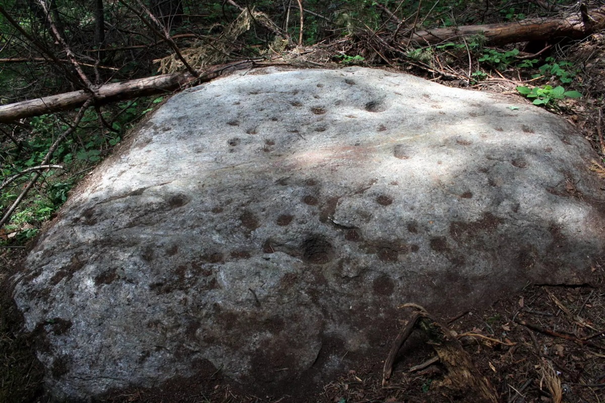 Технології - У Болгарії виявили доісторичну зоряну мапу, вирізьблену в камені