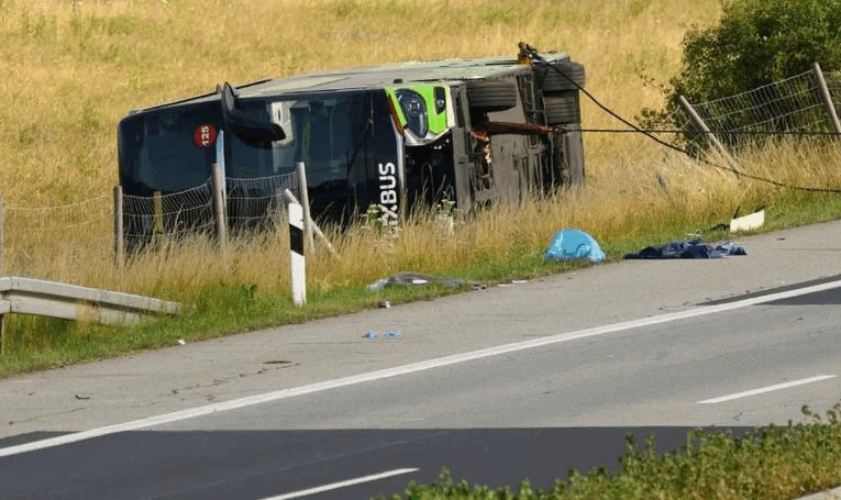 У ФРН перекинувся автобус, серед постраждалих українці – ЗМІ
