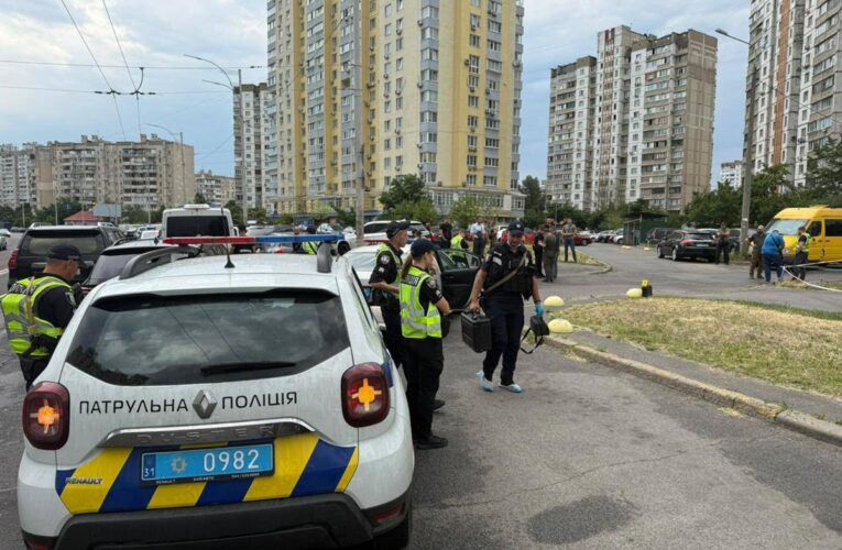 У Києві застрелили чоловіка у салоні автомобіля