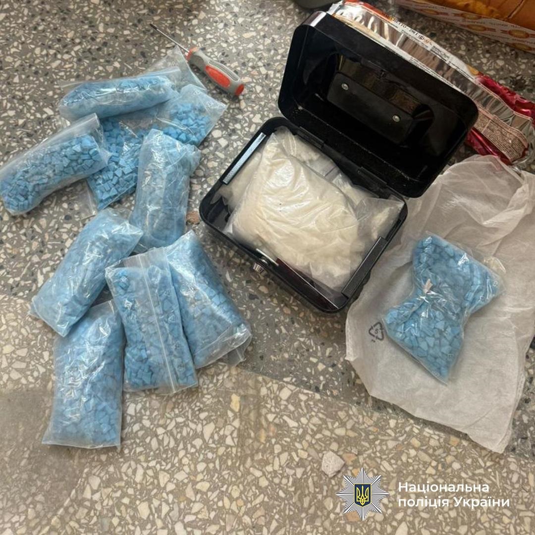 Новини України - У Львові перекрили міжнародний канал контрабанди наркотиків