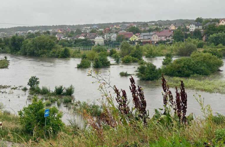 У Львові підтоплення через сильні дощі