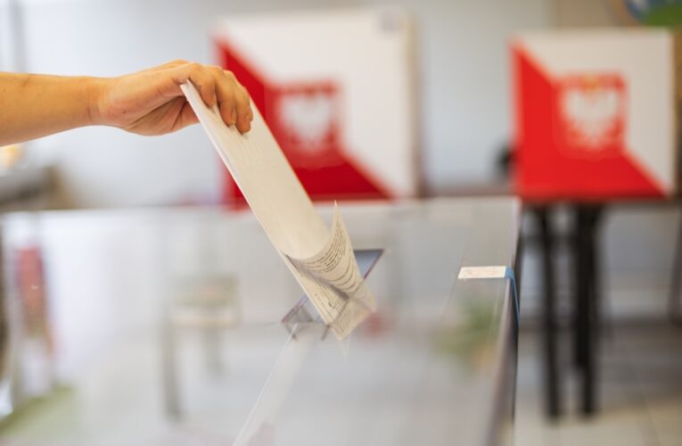 У Польщі досі триває перерахунок голосів