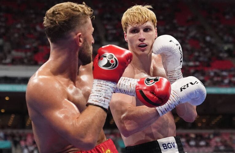 У рамках боксерського шоу українець Лапін здобув важку перемогу: відео