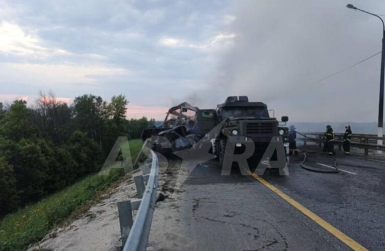 У РФ під Єльцем згоріла військова колона