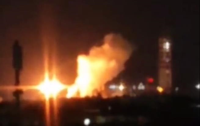 У РФ після атаки БПЛА горять заводи – соцмережі