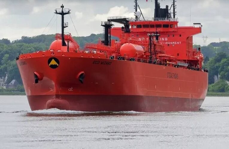 У російському порту стався витік аміаку з танкера