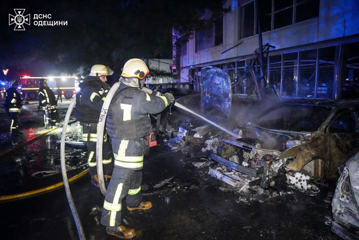 Новини України - Удар по Одесі: з'явилися фото наслідків атаки РФ