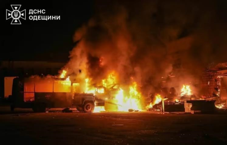 Новини України - Удар по Одесі: загинув чоловік, є руйнування