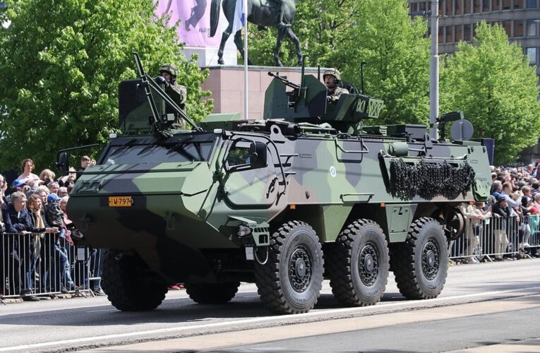 Україна одержала від Латвії першу партію БТР Patria