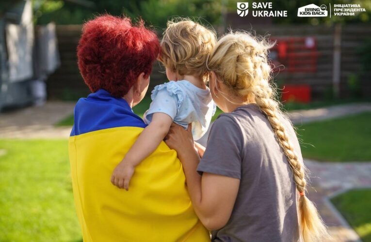 Україна повернула групу дітей з окупації