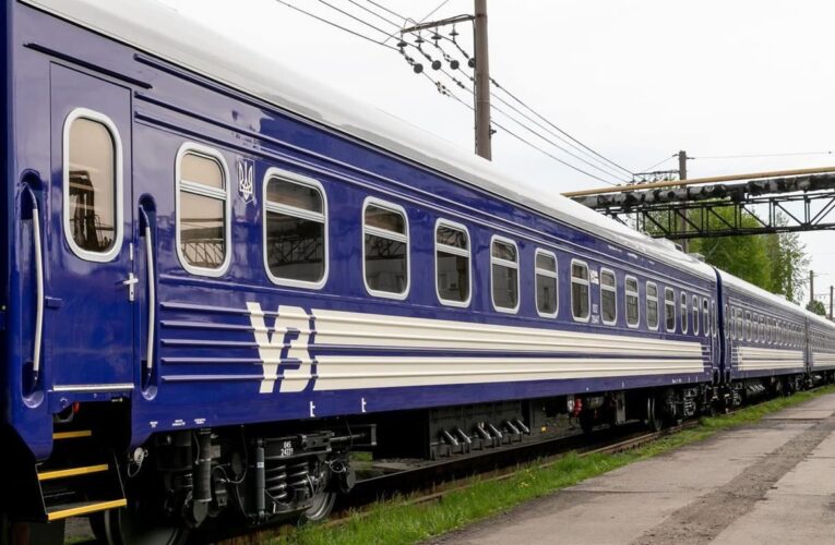 Укрзалізниця анонсувала нові рейси на серпень