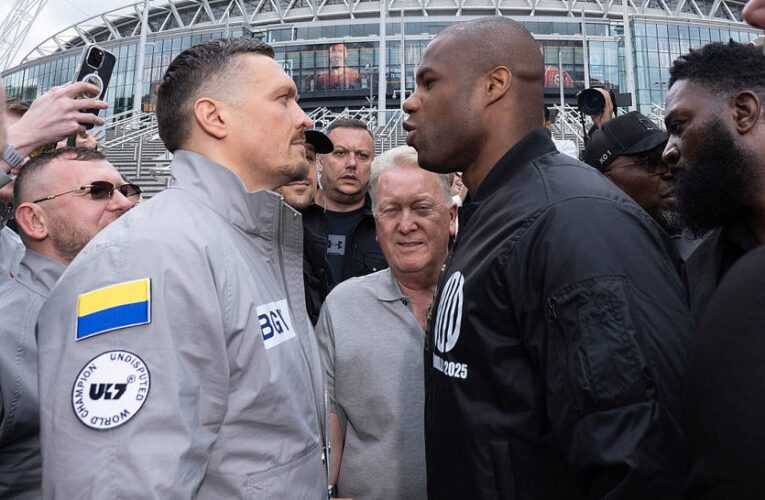 Усик і Дюбуа провели черговий поєдинок поглядів