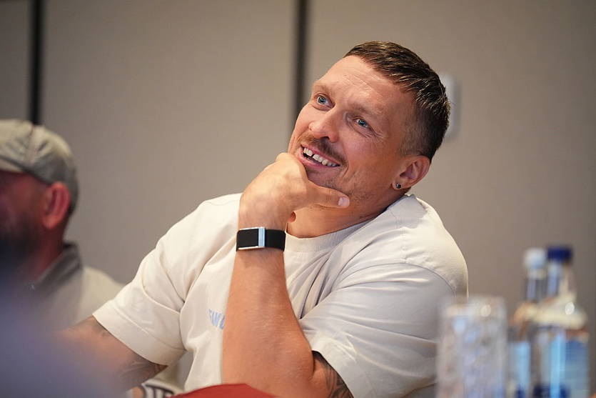 Новини спорту - Усик порівняв свої поєдинки із Ф’юрі з польотом у космос