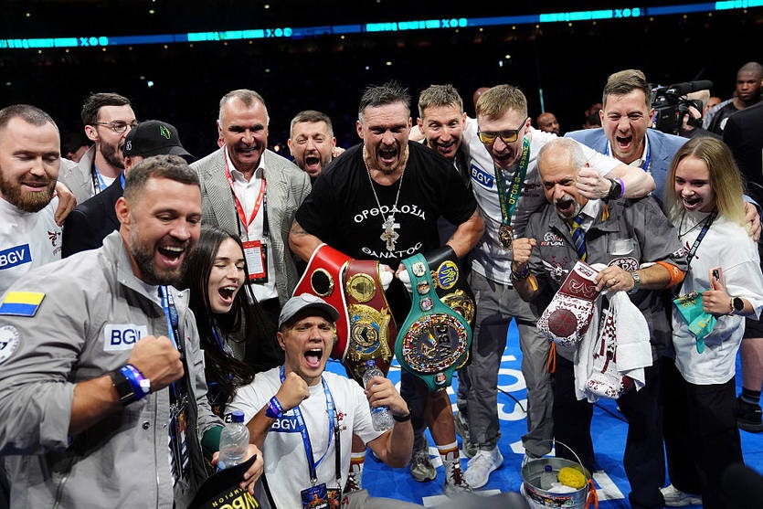 Новини спорту - Усик прибув до України після перемоги в реванші