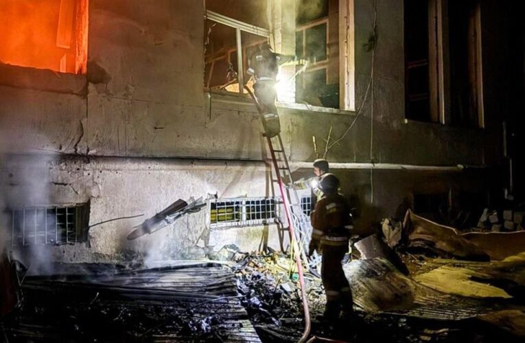 В ДСНС показали наслідки атаки дронів на Миколаїв