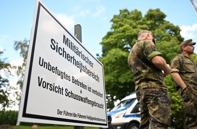 В Німеччині впав військовий гелікоптер: пілот зник безвісти