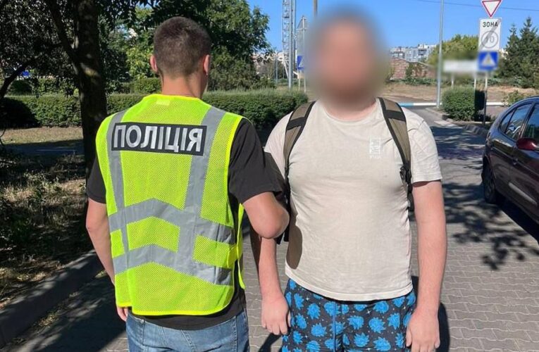 В Одесі затримали чоловіка, що спробував спалити квартиру військового