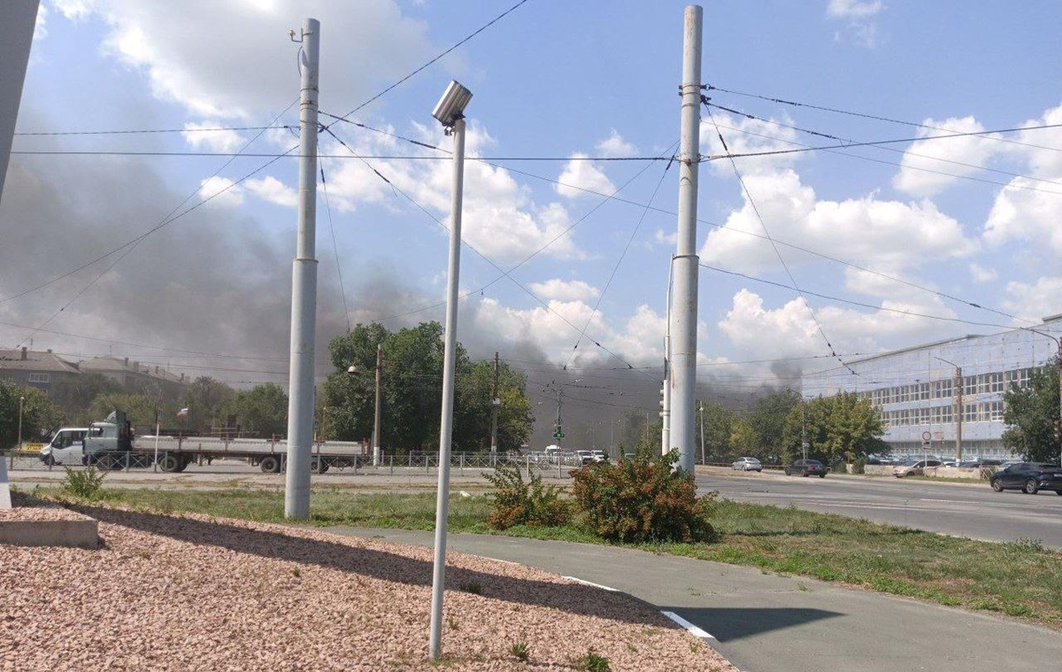 Новини світу - В РФ загорівся завод з виробництва деталей РСЗВ