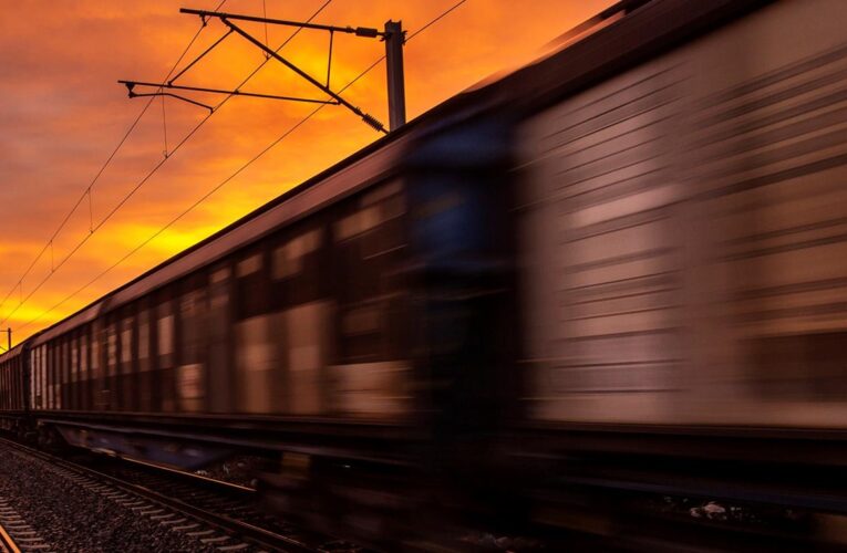 В Румунії поїзд “загубив” два вагони з пасажирами